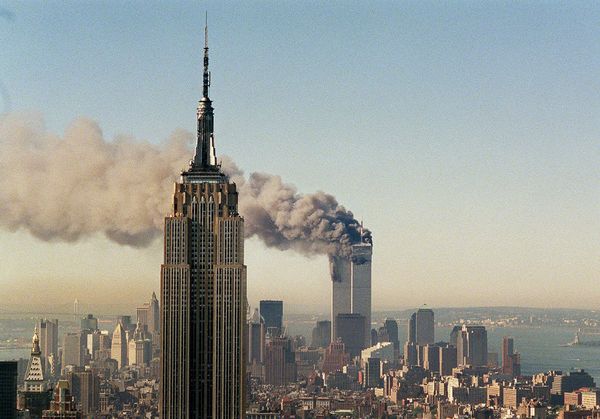 september-9-11-attacks-anniversary-ground-zero-world-trade-center-pentagon-flight-93-smoke-wtc-empire_40015_600x450